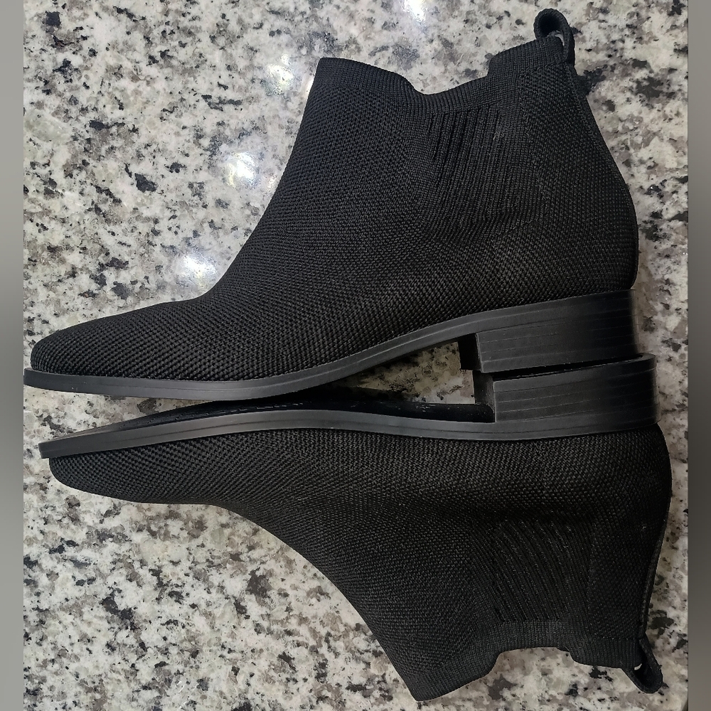 Vivaia Black Ankle Boots Size 36.5